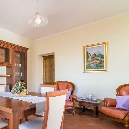 Locazione Turistica Casa Pineta 1 Apartment *