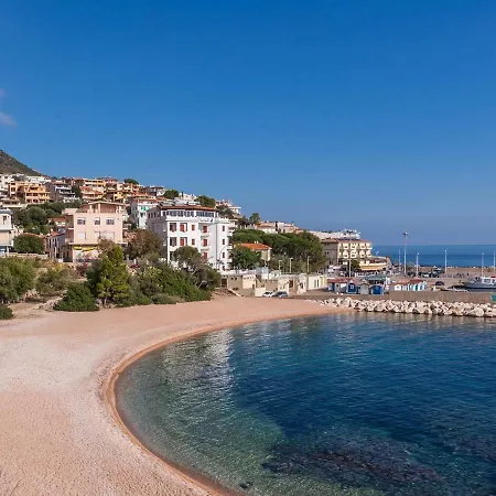 Locazione Turistica Casa Pineta 1